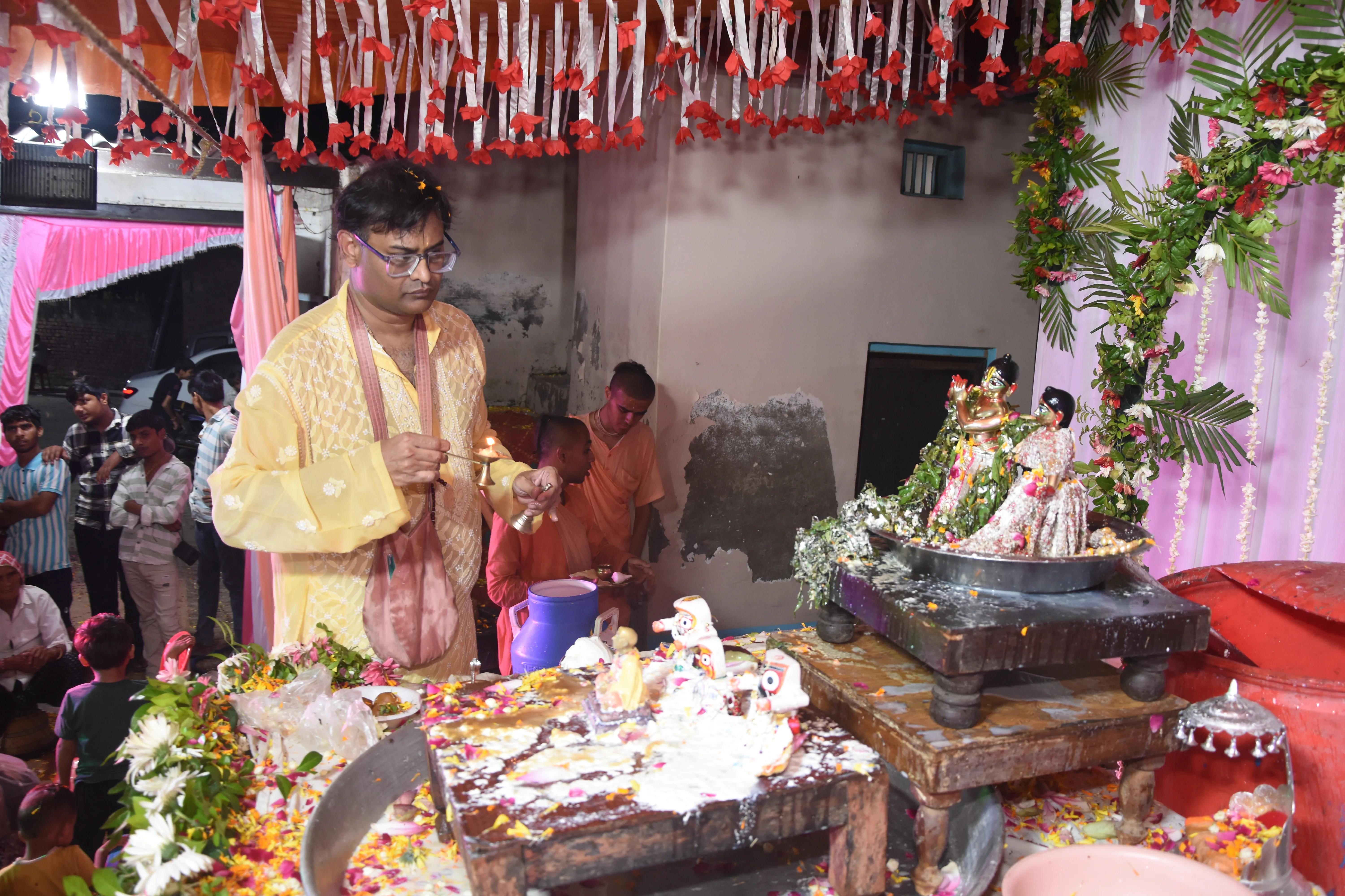 Mahaprasadam distribution to devotees